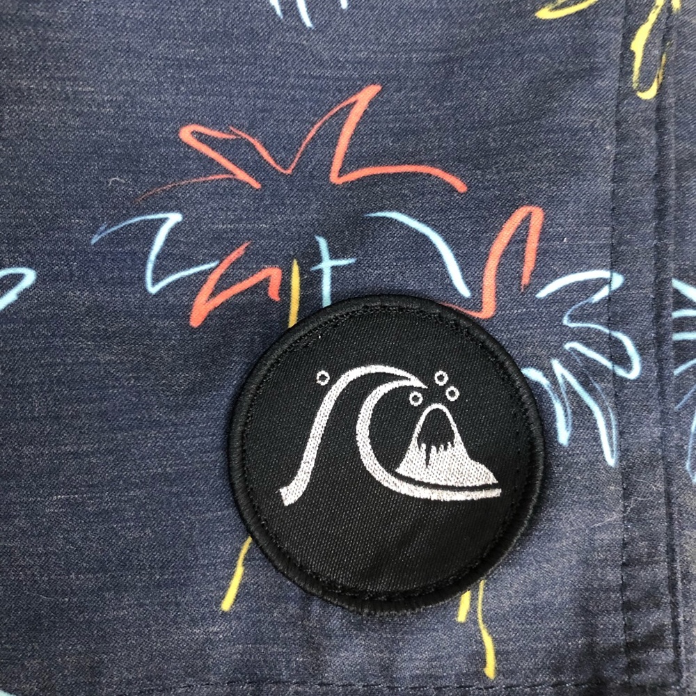 NWT Quicksilver Men’s Volley Swim Trunks - Picture 3 of 7